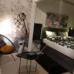 Vip, With Free Garage Parking Appartement Pula