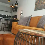 Appartement Vip, With Free Garage Parking Pula