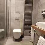 Appartement Vip, With Free Garage Parking *