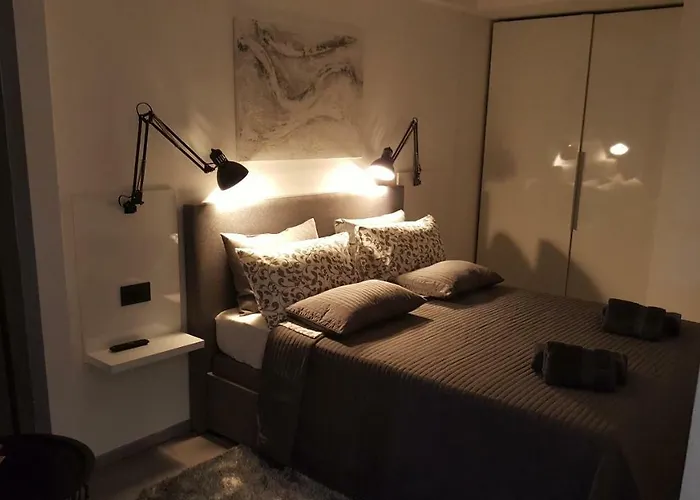 Vip, With Free Garage Parking Apartman Pula