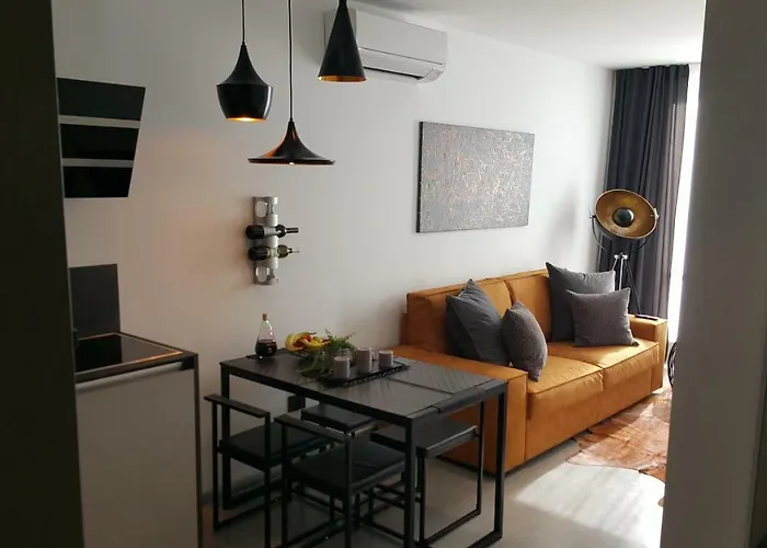 Vip, With Free Garage Parking Apartman