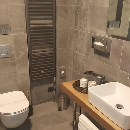 Apartment Vip, With Free Garage Parking