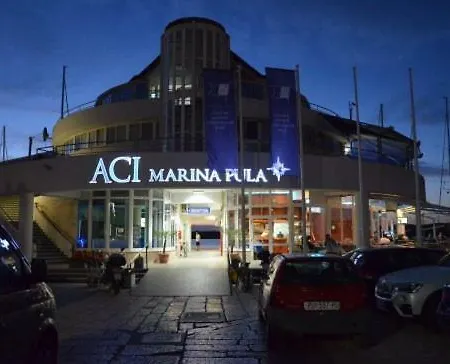 Lägenhet Vip, With Free Garage Parking *