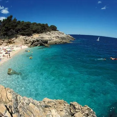 Vip, With Free Garage Parking Pula