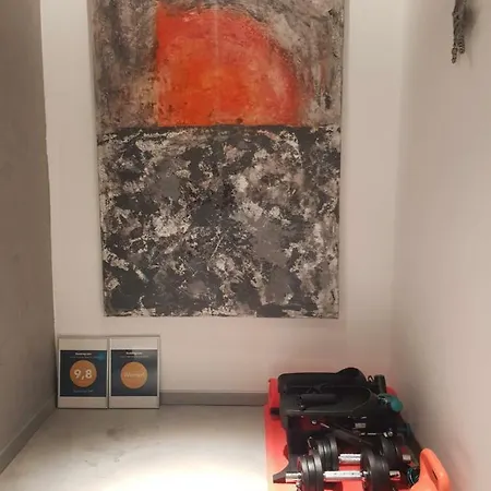 Vip, With Free Garage Parking Apartment