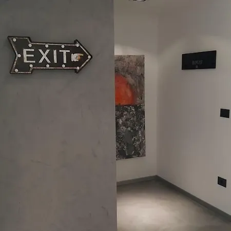 Vip, With Free Garage Parking Пула